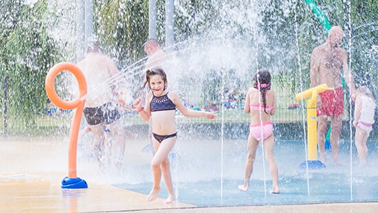 Jeux aquatiques - centre aquatique Châtelaillon-Plage ©Karine Bernard